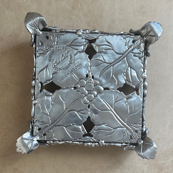 Arthur Court Tuscan Grapevine Cocktail Footed Napkin Box with Beverage Napkins - Picture 6 of 10